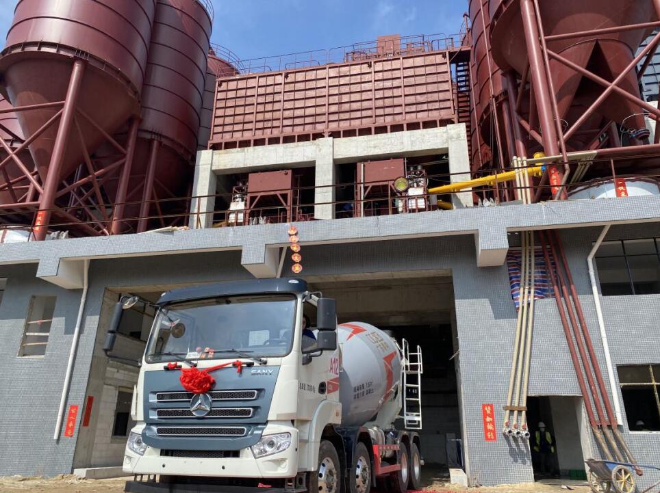 放心砼、粵構造，第一車(chē)混凝土“新鮮出爐”